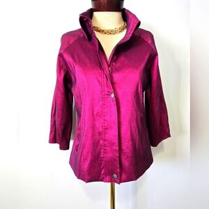 Kerrybrooke Shiny Magenta Jacket With Button Down Collar and 3/4 Sleeves. Small